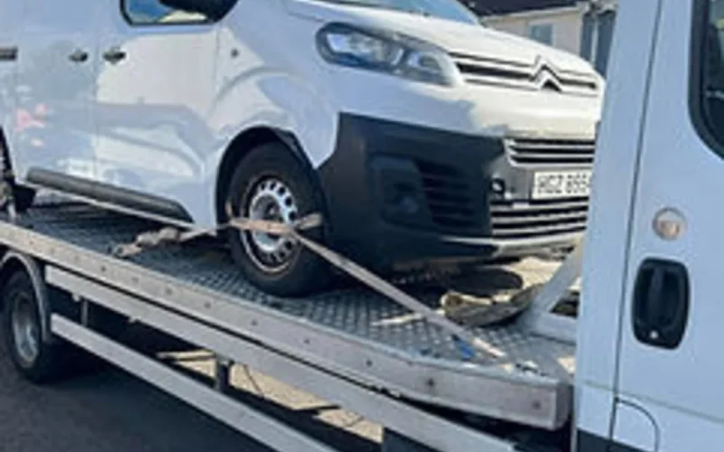 lk-recovery-white-van-flatbed-transport